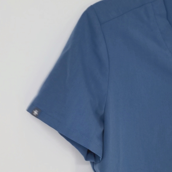 Figs Women's Casma Three-Pocket Scrub Top Size Small Blue V Neck Hospital Office - Picture 9 of 13